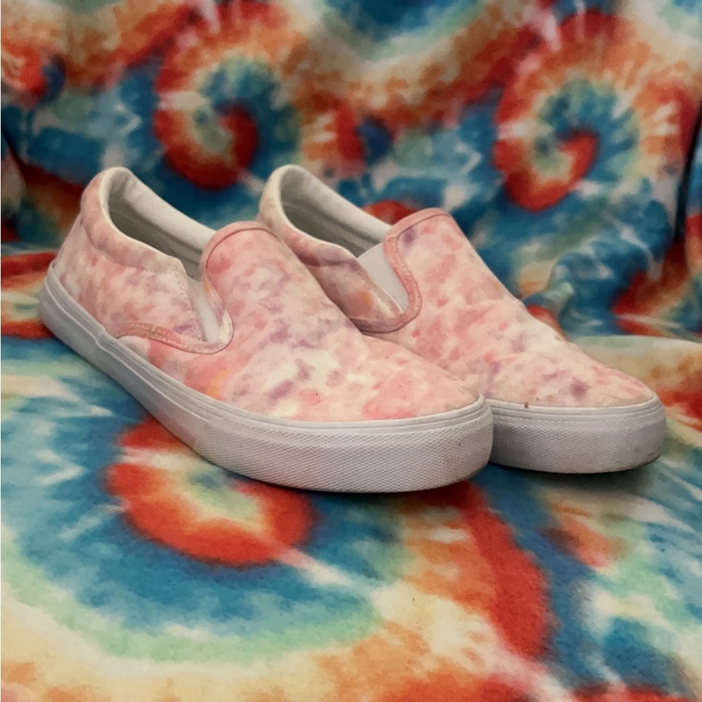 Selling them for $25 only worn once didn’t like them after a while